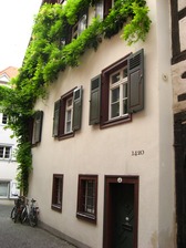 Konstanz, Niederburggasse 4; Ansicht von der Niederburggasse Richtung Westen / Wohnhaus in 78462 Konstanz Konstanz, Niederburggasse 4; Ansicht von der Niederburggasse Richtung Westen / Wohnhaus in 78462 Konstanz