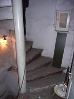 Treppenantritt im Erdgeschoss, Sandsteinstufen / ehem. Wohnhaus in 97877 Wertheim (04.01.2008) Treppenantritt im Erdgeschoss, Sandsteinstufen / ehem. Wohnhaus in 97877 Wertheim (04.01.2008)