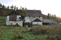 Gesamtansicht von Westen / Albmühle in 72393 Burladingen, Hörschwag (01.10.2014 - strebewerk)