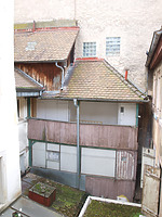 Hofansicht Haus A mit Laubengang / Haus „Zum Langen Spieß“ (Haus A) in 79098 Freiburg, Altstadt (31.03.2010 - Baukern (Löbbecke)) Hofansicht Haus A mit Laubengang / Haus „Zum Langen Spieß“ (Haus A) in 79098 Freiburg, Altstadt (31.03.2010 - Baukern (Löbbecke))