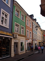 Straßenfassade Haus D, Ansicht gegen Westen / Wohn- und Geschäftshaus (Haus D) in 79098 Freiburg, Altstadt (Baukern (Löbbecke))