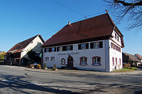 Ehem. Gasthaus "Zur Traube" in 88271 Wilhelmsdorf-Zußdorf (05.11.2015 - Andrea Kuch)