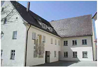 Linker Gebäudeteil: Ostbau von 1656,
rechter Gebäudeteil: Nordbau von 1549. / ehem. Franziskanerinnenkloster Maria Bethlehem in 88353 Kißlegg (19.07.2015 - Dr. Claudia Mohn, Landesamt für Denkmalpflege Baden-Württemberg)