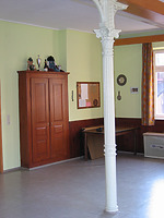 Ehemaliger Schulraum vor der Sanierung. / Altes Schulhaus Kreßbach in 74861 Neudenau, Kreßbach (11.10.2005) Ehemaliger Schulraum vor der Sanierung. / Altes Schulhaus Kreßbach in 74861 Neudenau, Kreßbach (11.10.2005)