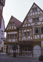 Südseite mit rekonstruiertem "Laden" / Wohn- und Geschäftshaus in 74354 Besigheim (M.Haußmann)
