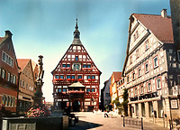 Marktplatz mit Rathaus um 1980 / Rathaus in 74354 Besigheim (Stadtarchiv Besigheim)