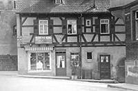 Ansicht von Südwest / Wohnhaus mit Ladengeschäft in 74354 Besigheim (M. Haußmann)
