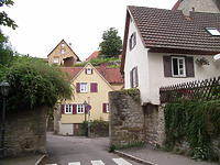 Südseite mit Bügelestor und Haus Bügelestor 17 / Wohnhaus in 74354 Besigheim (Denkmalpflegerischer Werteplan,  Gesamtanlage Besigheim  Regierungspräsidium Stuttgart)