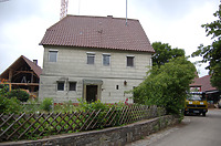 Ehemaliges Schulhaus in 74547 Untermünkheim, Übrigshausen (01.06.2007 - Gerd schäfer) Ehemaliges Schulhaus in 74547 Untermünkheim, Übrigshausen (01.06.2007 - Gerd schäfer)