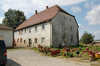 Nordostansicht vor der Instandsetzung / Ehemaliges Gutshaus in 74219 Möckmühl, Züttlingen (02.08.2012 - Gerd Schäfer)