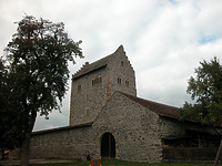 Burg Riedheim, sog. Burgstall in 78247 Hilzingen-Riedheim (15.09.2005 - Verfasser: Schmidt Bau, Restaurator, Öhningen
Verbleib: LDA Freiburg, Dokumentationsarchiv) Burg Riedheim, sog. Burgstall in 78247 Hilzingen-Riedheim (15.09.2005 - Verfasser: Schmidt Bau, Restaurator, Öhningen
Verbleib: LDA Freiburg, Dokumentationsarchiv)