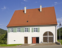 Ehem. Pfarrhaus in 78194 Immendingen-Ippingen (18.07.2007 - Verfasser: Josef Metzger, Architekt, Immendingen
Verbleib: LDA Freiburg, Dokumentationsarchiv)