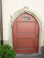 Laufenburg, Hauptstraße 14- Eingangsportal Nordfassade / Wohnhaus, Kelleranlage in 79725 Laufenburg, Laufenburg (Baden) (Landesamt für Denkmalpflege Freiburg, Bildarchiv) Laufenburg, Hauptstraße 14- Eingangsportal Nordfassade / Wohnhaus, Kelleranlage in 79725 Laufenburg, Laufenburg (Baden) (Landesamt für Denkmalpflege Freiburg, Bildarchiv)