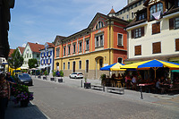 Blick von Südosten / Kellerei- und Wohngebäude in 88701 Meersburg (Juni 2017 - christoph kleiber denkmalmanagement) Blick von Südosten / Kellerei- und Wohngebäude in 88701 Meersburg (Juni 2017 - christoph kleiber denkmalmanagement)