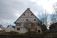 Nördlicher Giebel / Wohnhaus in 78628 Rottweil-Göllsdorf, Gällsdorf (Landesamt für Denkmalpflege Freiburg, Bildarchiv) Nördlicher Giebel / Wohnhaus in 78628 Rottweil-Göllsdorf, Gällsdorf (Landesamt für Denkmalpflege Freiburg, Bildarchiv)