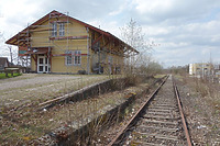 Bahnhof Althengstett mit Bahnsteig / Württembergische Schwarzwaldbahn in  keine genauere Zuordnung (10.04.2018 - wifu)