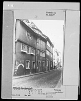 Ansicht von Westen auf die Obere Badstraße 7-11, mittig Nr. 9. / Wohnhaus in 69412 Eberbach am Neckar (11.1969 - LAD Baden-Württemberg, Außenstelle Karlsruhe, Quelle: bildindex.de) Ansicht von Westen auf die Obere Badstraße 7-11, mittig Nr. 9. / Wohnhaus in 69412 Eberbach am Neckar (11.1969 - LAD Baden-Württemberg, Außenstelle Karlsruhe, Quelle: bildindex.de)