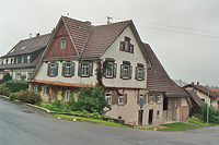 Südostansicht  / Bauernhaus in 78564 Wehingen (Bildarchiv Freiburg, Landesamt für Denkmalpflege)