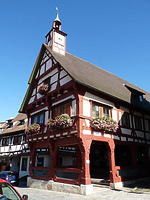 Südwestansicht / Rathaus in 78570 Mühlheim an der Donau (Bildarchiv, Landesamt für Denkmalpflege, Dienstsitz Freiburg) Südwestansicht / Rathaus in 78570 Mühlheim an der Donau (Bildarchiv, Landesamt für Denkmalpflege, Dienstsitz Freiburg)