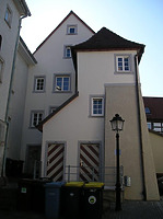 Westansicht / Wohnhaus in 78570 Mühlheim, Mühlheim an der Donau (Bildarchiv, Landesamt für Denkmalpflege, Dienstsitz Freiburg) Westansicht / Wohnhaus in 78570 Mühlheim, Mühlheim an der Donau (Bildarchiv, Landesamt für Denkmalpflege, Dienstsitz Freiburg)