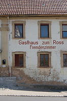 Fassade West Detail / Gasthaus zum Ross in 74238 Krautheim (August/September 2019 - BfhB - Gerd Schäfer)