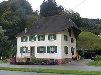 Straßenansicht / Wohnhaus in 79244 Münstertal, Krummlinden (2019 - Burghard Lohrum) Straßenansicht / Wohnhaus in 79244 Münstertal, Krummlinden (2019 - Burghard Lohrum)