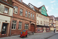 Wohnhaus, Eckhaus mit Rückgebäude in 97941 Tauberbischofsheim (2020 - Foto: Ingrid Winklmann)
