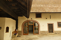 Hofansicht nach Westen / Scheune in 79410 Lipburg (2018 - Burghard Lohrum) Hofansicht nach Westen / Scheune in 79410 Lipburg (2018 - Burghard Lohrum)