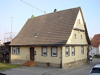 Ansicht von Westen auf Kirchstraße 8 / Wohnhaus mit Scheune (abgegangen) in 70794 Filderstadt, Plattenhardt ( 17.02.2004 - Tilmann Marstaller)