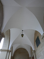Eingangshalle, Kreuzgratgewölbe / Evangelische Kirche Unsere Liebe Frau in 75059 Zaisenhausen (29.09.2020 - Aufn. Dorothea Roos) Eingangshalle, Kreuzgratgewölbe / Evangelische Kirche Unsere Liebe Frau in 75059 Zaisenhausen (29.09.2020 - Aufn. Dorothea Roos)