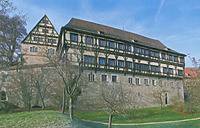 Kapffscher Bau mit Klostermauer / Kapfscher Bau (Infirmerie) in 72074 Tübingen-Bebenhausen