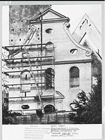 Ansicht der Westfassade / Kath. Pfarrkirche St. Margarete in 88436 Eberhardzell (1970 - LAD Baden-Württemberg, Außenstelle Tübingen)