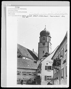 Ansicht Turm mit Haube / Kath. Pfarrkirche Mariä Himmelfahrt in 79238 Kirchhofen (LAD Baden-Württemberg, Außenstelle Freiburg, aus Bildindex Marbug.)