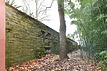 Diagonalansicht mit Blickrichtung Südosten und Überblick über die gesamte Mauer. / Südliche Torbogen-Stützmauer in 78465 Konstanz-Litzelstetten, Insel Mainau (2023 - strebewerk. Architekten GmbH)