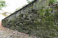  Diagonalansicht mit Blickrichtung Nordosten. / Südliche Torbogen-Stützmauer in 78465 Konstanz-Litzelstetten, Insel Mainau (strebewerk. Architekten GmbH)