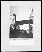 Südostansicht / Kath. Pfarrkirche St. Georg und Sebastian in 88471 Laupheim-Untersulmetingen, Niederkirch (um 1960 - LAD Baden-Württemberg, Außenstelle Tübingen, Quelle: bildindex.de) Südostansicht / Kath. Pfarrkirche St. Georg und Sebastian in 88471 Laupheim-Untersulmetingen, Niederkirch (um 1960 - LAD Baden-Württemberg, Außenstelle Tübingen, Quelle: bildindex.de)