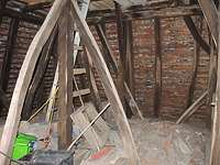 Blick auf das Dachtragwerk im 1. Dachgeschoss des Kirchturms / Evangelische Filialkirche St. Alban und Wendelin in 74653 Künzelsau-Morsbach (23.08.2014 - Markus Numberger)