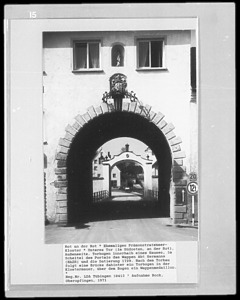 Ansicht von Osten / Unteres Torgebäude in 88430 Rot an der Rot, Rot an der Rot (Mönchsrot) (1971 - Landesamt für Denkmalpflege Baden-Württemberg, Außenstelle Tübingen)