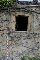 Fassade Süd-Ost: Lüftungsöffnung mit Werksteingewände  / Ehem. Hof Gronbach in 74549 Wolpertshausen-Hohenberg (22.08.2025 - SCHÄFER.PARTGER PartG Architektur.Städtebau.Denkmalpflege )