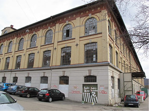 Südostansicht / Ehem. Samtfabrik Traugott Ott & Söhne in 72458 Albstadt-Ebingen (2011 - Markus Numberger) Südostansicht / Ehem. Samtfabrik Traugott Ott & Söhne in 72458 Albstadt-Ebingen (2011 - Markus Numberger)