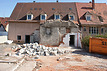 Rest der Klostermauer an der ehem. Giebelwand des abgebrochenen Feuerwehrgerätehauses mit Blick von Südwesten / Nordöstlicher Teil der Klostermauer in 79341 Kenzingen (2017 - Burghard Lohrum) Rest der Klostermauer an der ehem. Giebelwand des abgebrochenen Feuerwehrgerätehauses mit Blick von Südwesten / Nordöstlicher Teil der Klostermauer in 79341 Kenzingen (2017 - Burghard Lohrum)