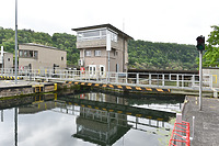 Ansicht von Oberwasser, Felder 1-2 / Staustufe Hessigheim, Straßenbrücke in 74394 Hessigheim (2025 - strebewerk.) Ansicht von Oberwasser, Felder 1-2 / Staustufe Hessigheim, Straßenbrücke in 74394 Hessigheim (2025 - strebewerk.)
