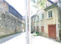 Ansicht der westlichen Traufseite (links im Bild) und der östlichen Traufseite (rechts im Bild) / Wohnhaus in 72764 Reutlingen (2012 - Tilmann Marstaller)
