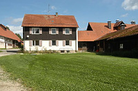 Südansicht Wohnhaus / Gestütshof St. Johann, Wohnhaus und Stallungen (abgegangen) in 72813 St. Johann, St. Johann, Gestütshof (2010 - Ackermann und Raff) Südansicht Wohnhaus / Gestütshof St. Johann, Wohnhaus und Stallungen (abgegangen) in 72813 St. Johann, St. Johann, Gestütshof (2010 - Ackermann und Raff)