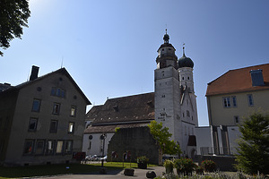 Ansicht Nordwestseite der Stadtkirche Giengen / Evangelische Stadtkirche St. Maria in 89537 Giengen an der Brenz (30.06.2022 - KB-BM)