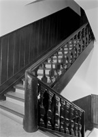 Treppe zwischen erstem und zweitem Obergeschoss (Hajdu, 1989) / Wohnhaus in 73525 Schwäbisch Gmünd (Foto Marburg, Foto: Hajdu, Rose; Aufnahme-Nr. rhsgm89-12-01)