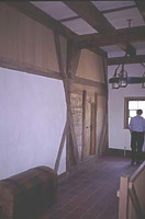 Innraum Haus Obergeschoss Haus 1 nach der Sanierung (Bilder entnommen aus http://www.uligraef.de/5_archiv/dsp1991-Talheim.htm) / Obere Burg in 74388 Talheim Innraum Haus Obergeschoss Haus 1 nach der Sanierung (Bilder entnommen aus http://www.uligraef.de/5_archiv/dsp1991-Talheim.htm) / Obere Burg in 74388 Talheim