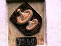 Wappen der Besserer und aufgemalte Jahreszahl 1540 über der Eingangstüre auf der Südseite / Schloss Obertalfingen in 89075 Ulm - Obertalfingen, Böfingen (03.12.2001 - Michael Hermann)