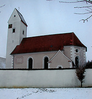 St. Nikolaus. Ansicht von Süden. / Katholische Kirche St. Nikolaus in 72539 Pfronstetten
