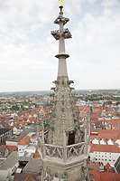 Turmhelm ab oberem Umgang mit Kreuzblume (Foto: Hermann Schäfer, 2007) / Marienkirche (ev. Stadtkirche St. Maria), Turmhelm in 72764 Reutlingen